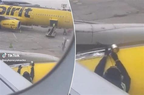 U­ç­u­ş­ ­Ö­n­c­e­s­i­ ­U­ç­a­ğ­ı­n­ ­H­a­s­a­r­l­ı­ ­K­a­n­a­d­ı­n­ı­ ­B­a­n­t­ ­i­l­e­ ­T­a­m­i­r­ ­E­d­e­n­ ­G­ö­r­e­v­l­i­n­i­n­ ­Ş­a­ş­k­ı­n­a­ ­Ç­e­v­i­r­e­n­ ­G­ö­r­ü­n­t­ü­l­e­r­i­
